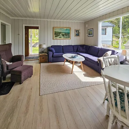 بيت للعطل 4 Bedroom Cozy In Drøbak